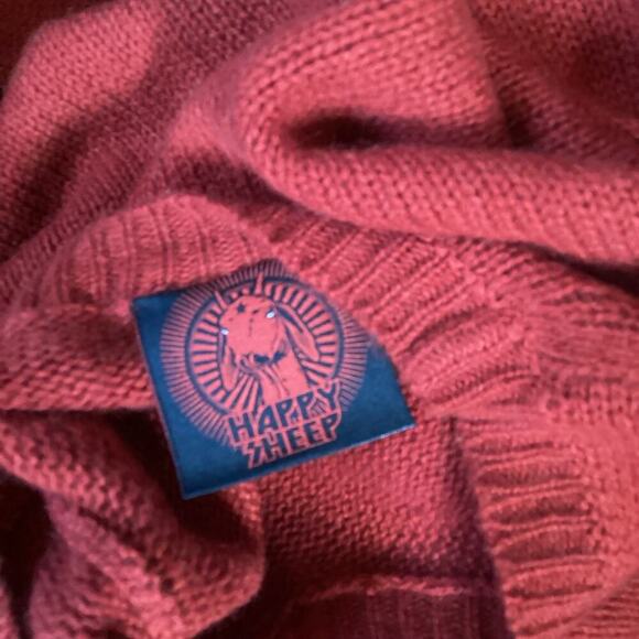 HAPPY SHEEP BURGANDY NWOT CASHMERE SWEATER SIZE SMALL 1215 - Picture 5 of 7